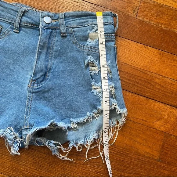 SHEIN Frayed Hem Blue Jean Shorts - Picture 8 of 10